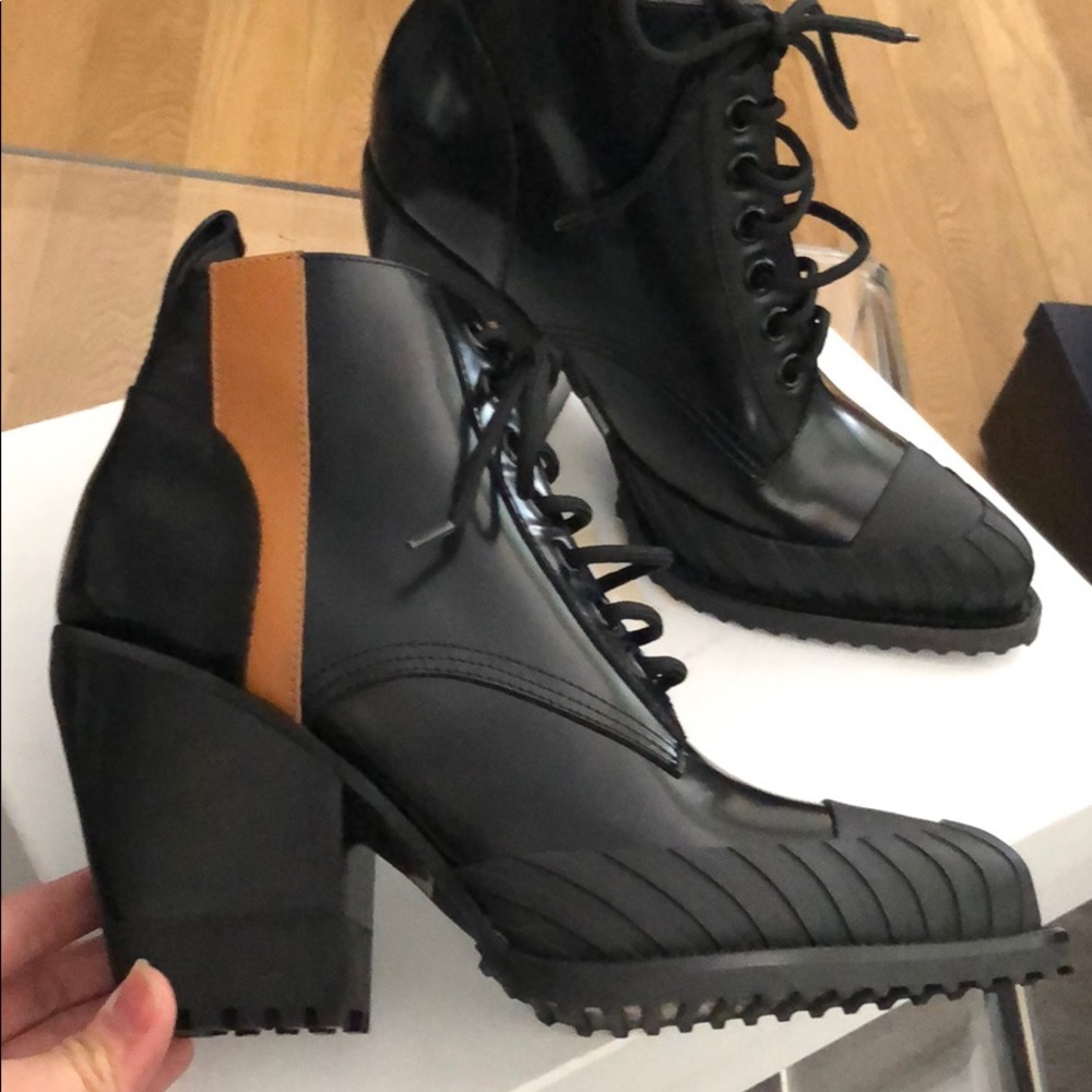 Chloe Rylee Combat Ankle Boots NIB size 40.5 EUR